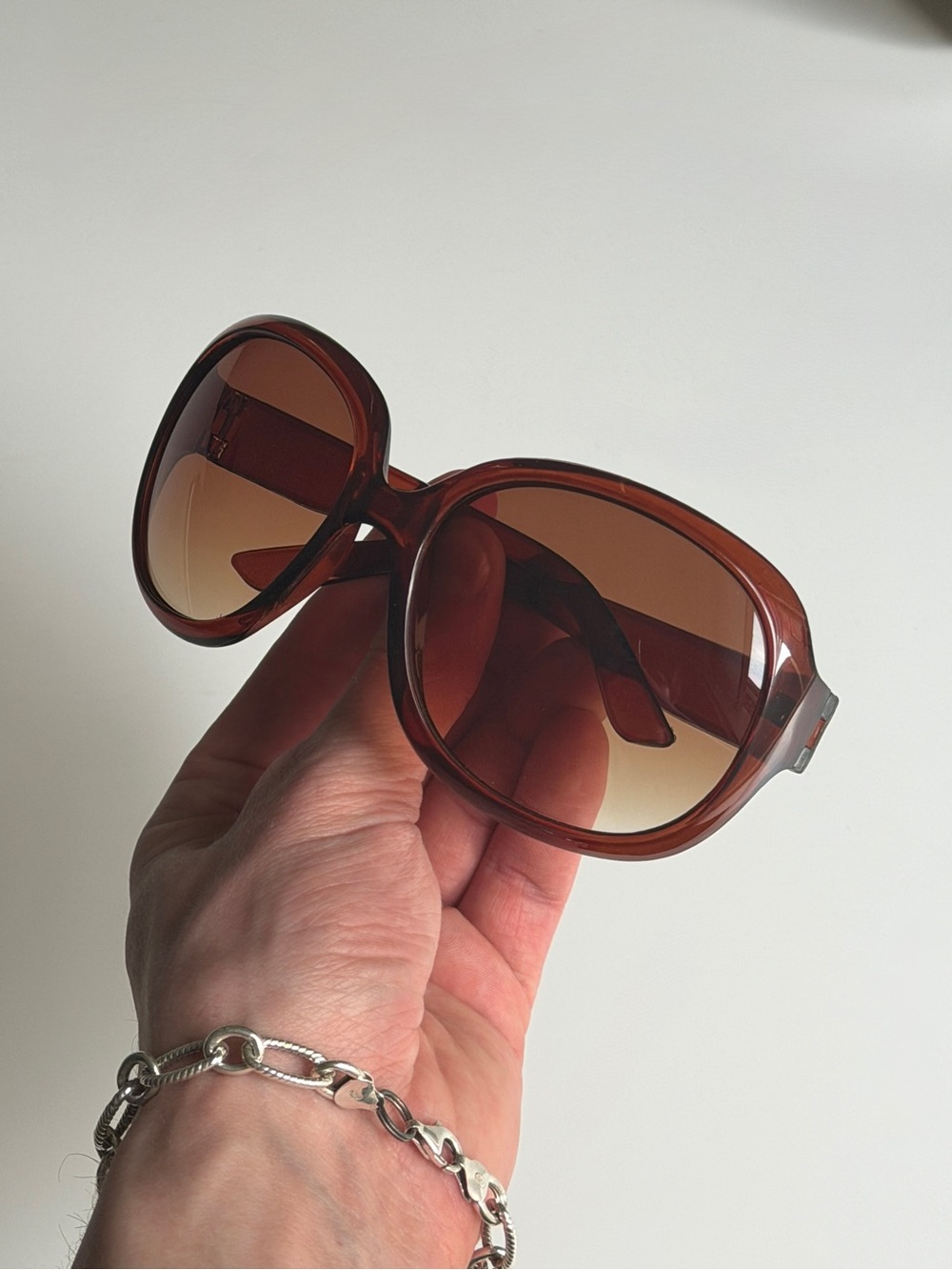 Women’s Oversized Brown Gradient Sunglasses